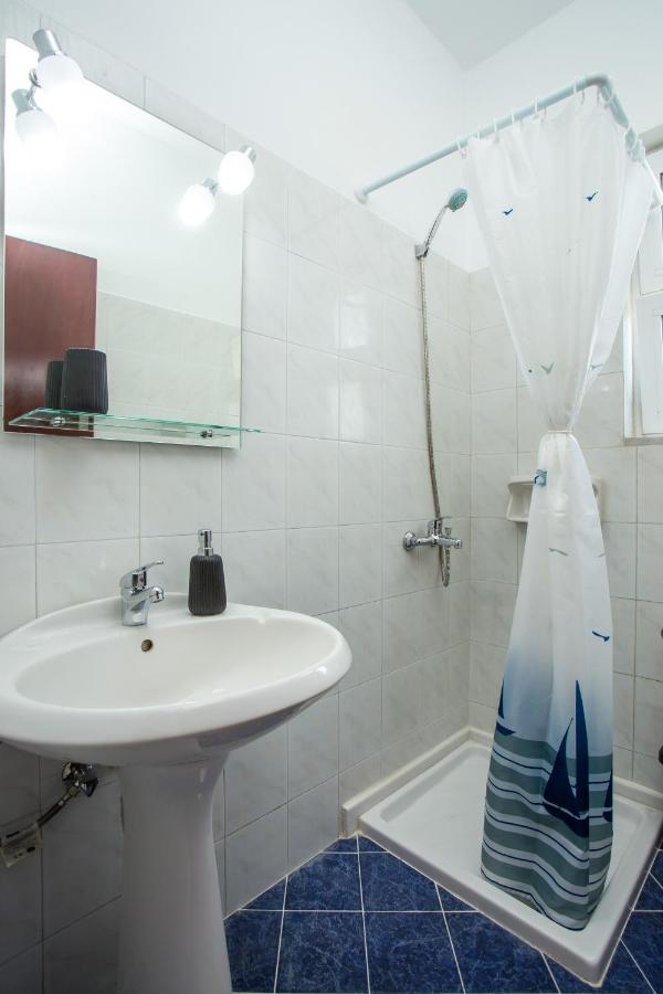 Economisa Apartments イアリソス エクステリア 写真