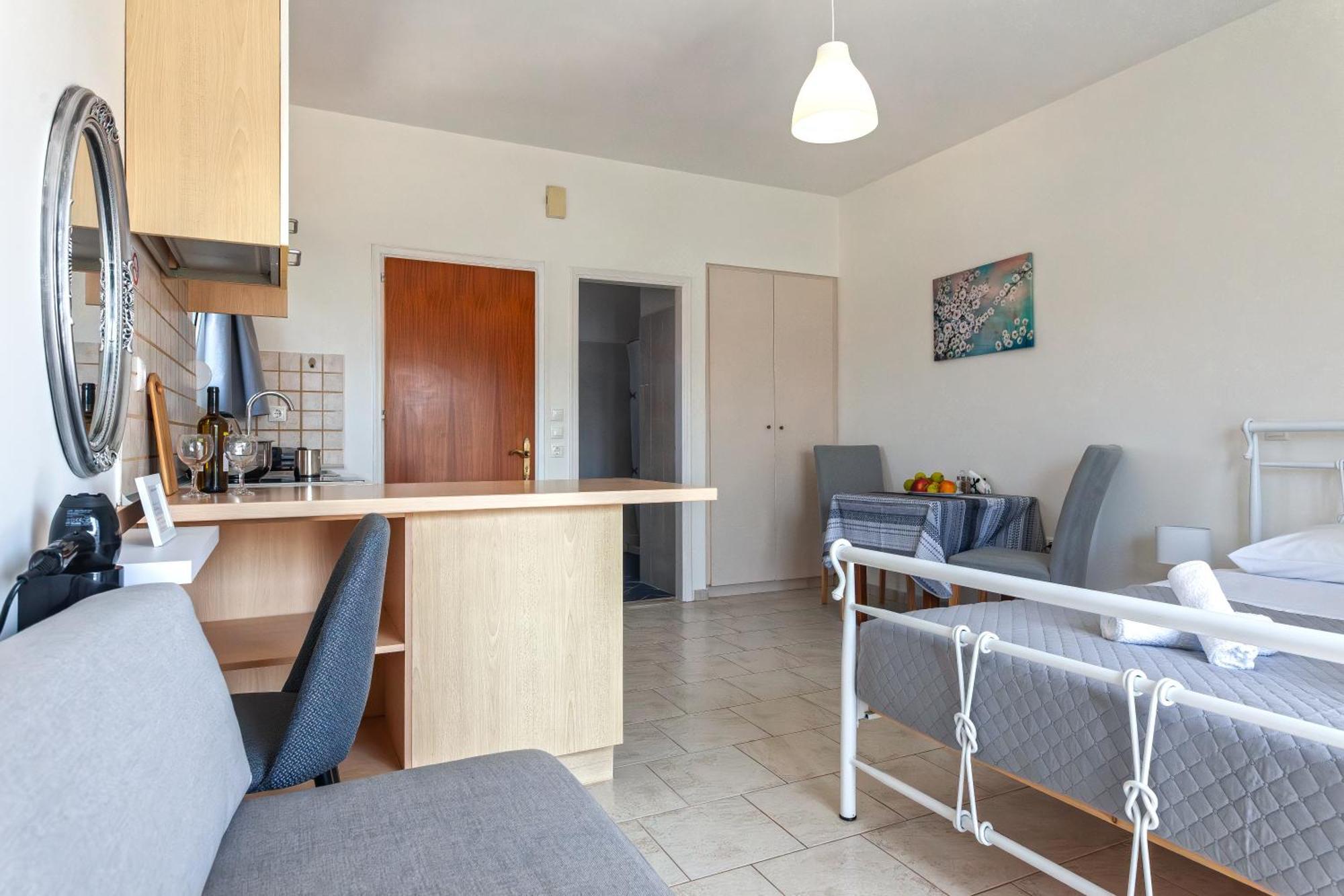 Economisa Apartments イアリソス エクステリア 写真